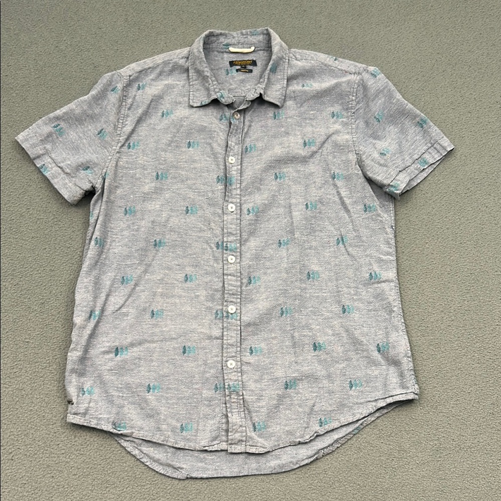 Men’s Light Blue Leaf Print Button-Up Shirt | Short Sleeve | Size L
